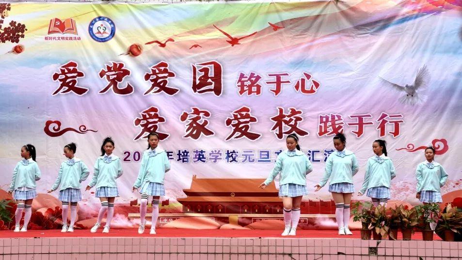 逃离倒影森林